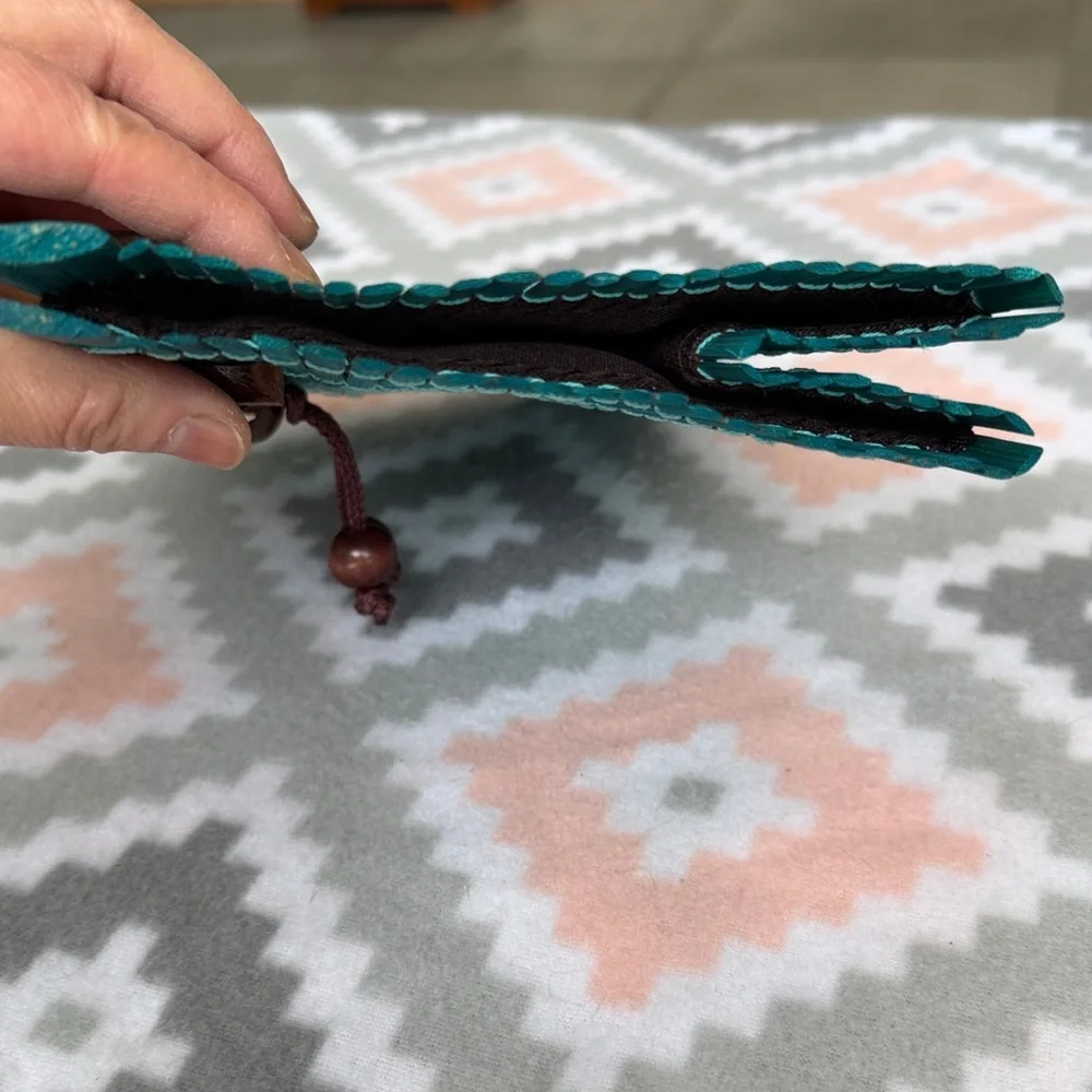 Teal Bamboo Clutch with Wooden Handle - Picture 11 of 13